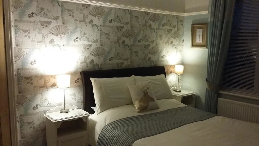 Bedroom 2, EsJays at Knowles House, Lancashire