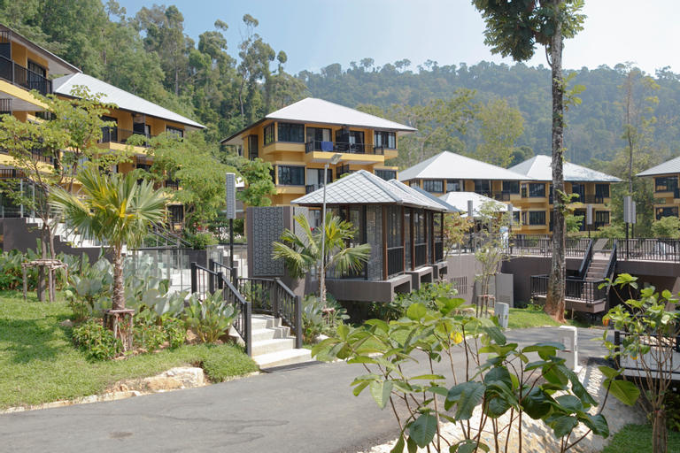 Exterior & Views