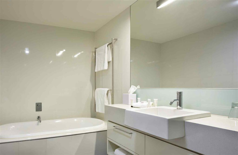 Bathroom 5, East Perth Suites Hotel, Perth