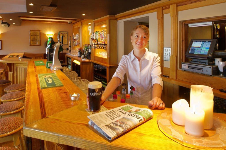 Food & Drinks 5, Hylands Burren Hotel