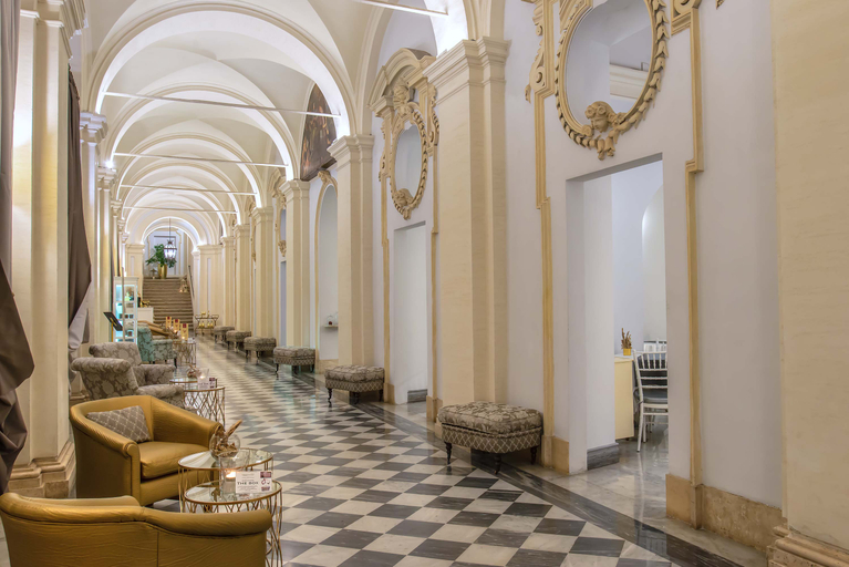 Public Area 3, Donna Camilla Savelli – VRetreats, Rome