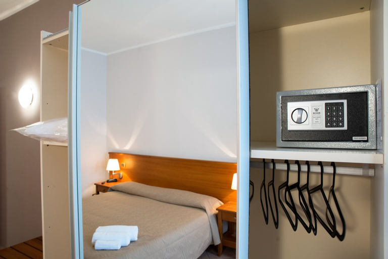 Bedroom 9