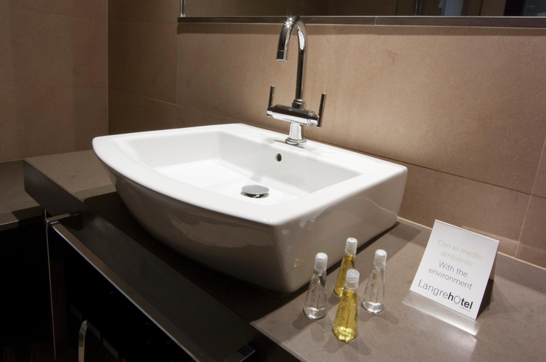 Bathroom 5, AZZ Asturias Langrehotel & Spa, Asturias