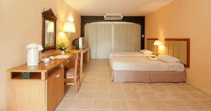 Bedroom 4, Milford Paradise, Pran Buri