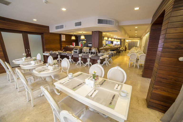 Food & Drinks 5, Beyond, Konak