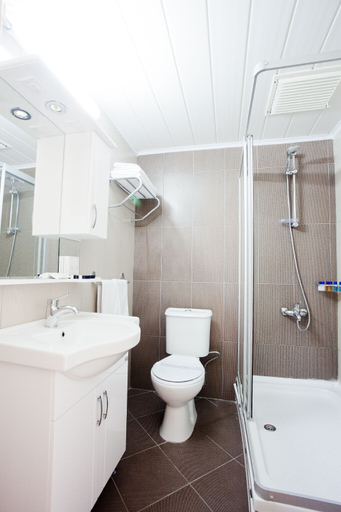 Bathroom, Dome Hotel