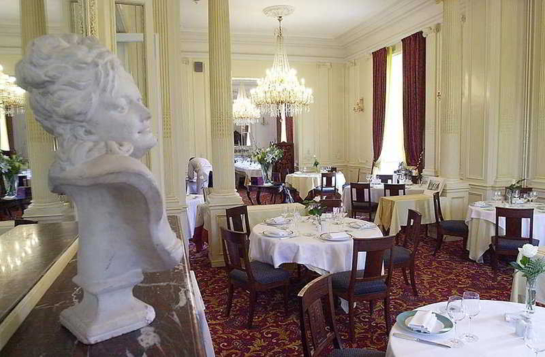Food & Drinks, Château des Reynats, Dordogne