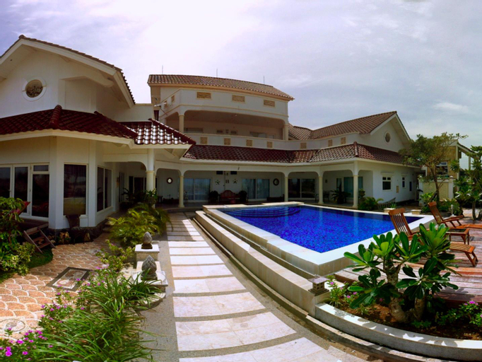 Bayfront Hotel Jepara, Jepara