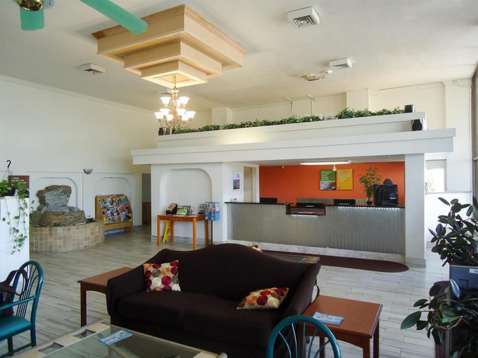 Public Area 2, Motel 6 Daytona Beach FL - Speedway, Volusia