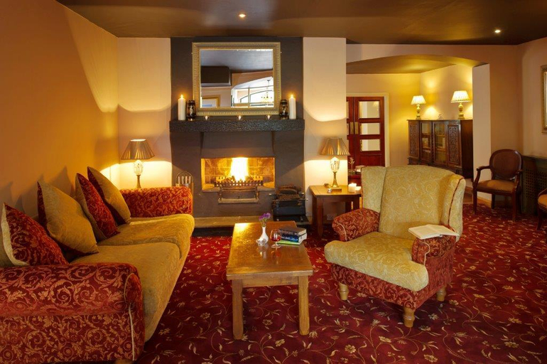 Public Area 2, Hylands Burren Hotel
