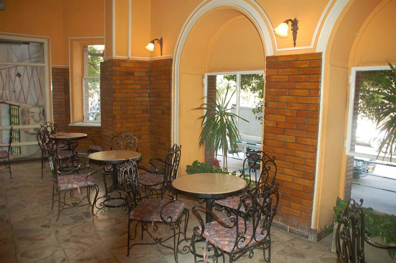 Victoria, Al-Azbakiyah