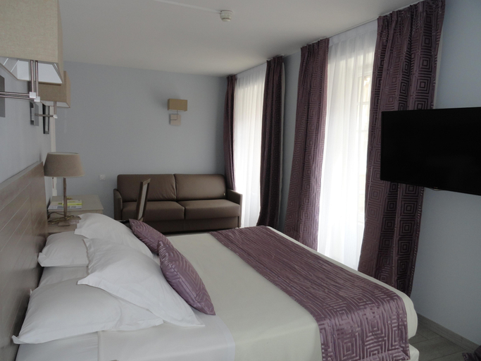 Bedroom 3, Le Lion d'Or Bayeux, Calvados