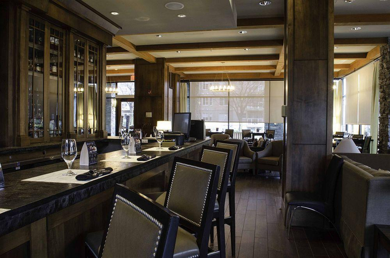 Food & Drinks 5, The Oswego Hotel, Capital