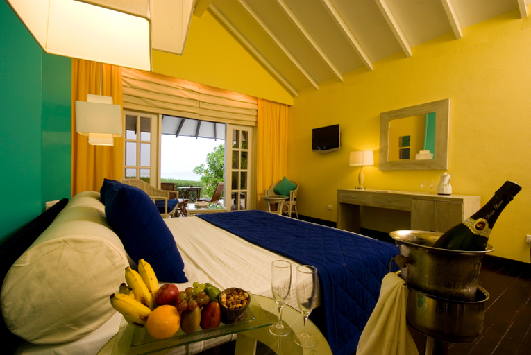 Bedroom, Adaaran Select Meedhupparu, Raa Atoll