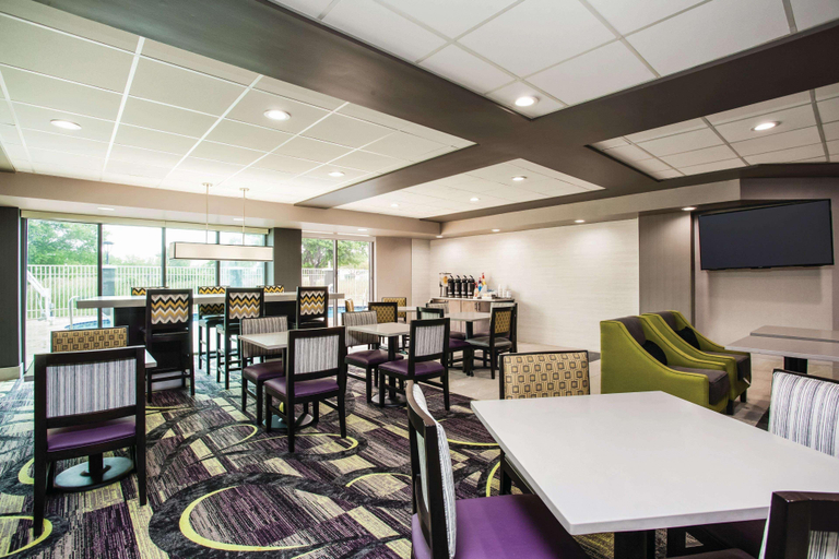 Public Area 2, Comfort Inn & Suites Clearwater South, Pinellas