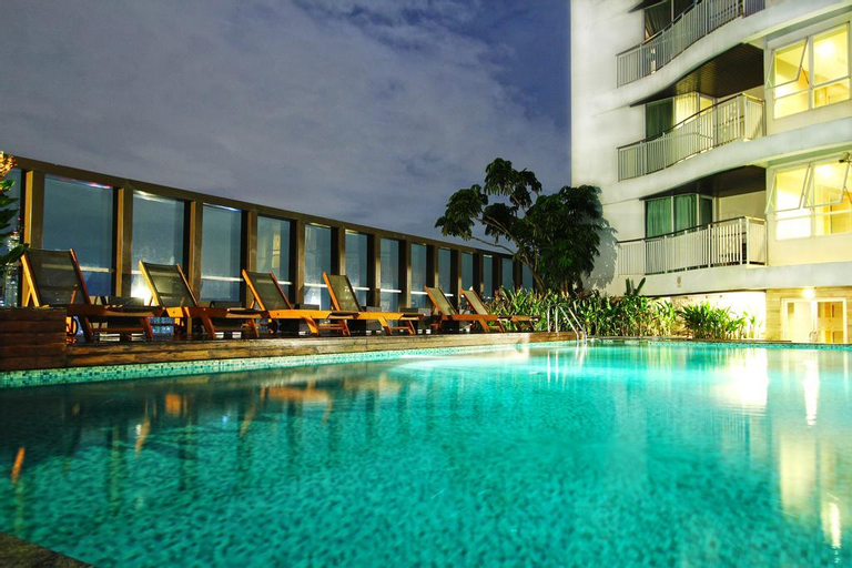 Urbana Langsuan Bangkok, Pathum Wan