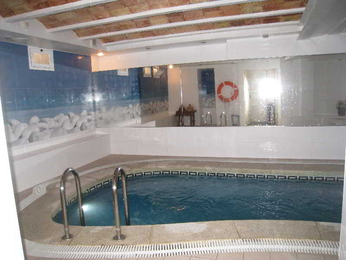 Bathroom 5, Hermes, Girona