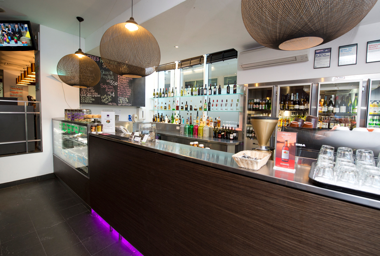 Food & Drinks 4, Park Regis Griffin Suites , Melbourne