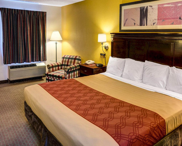 Bedroom 2, Econo Lodge Laurel Racetrack, Howard