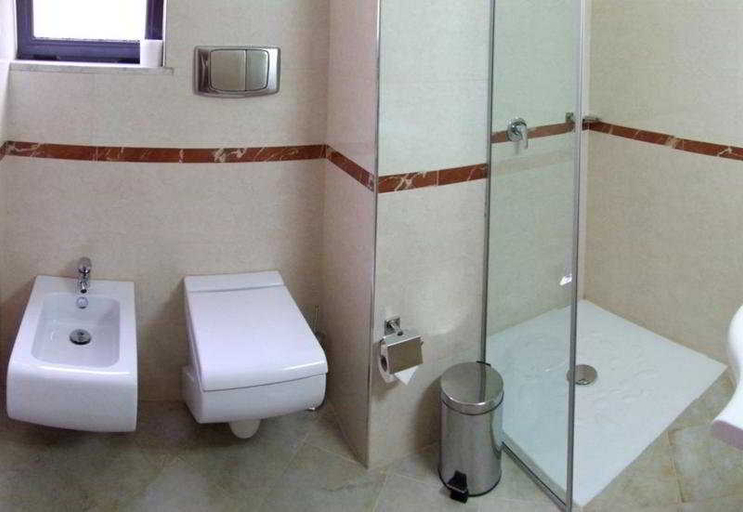Bathroom 4, Brilant Antik , Tiranës