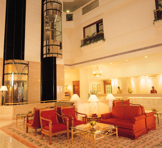 Public Area 2, Abad Atrium, Ernakulam