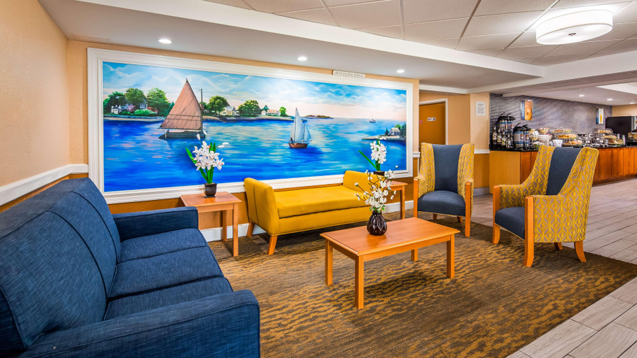 Public Area, Holiday Inn Express Hyannis Cape Cod by IHG, Barnstable