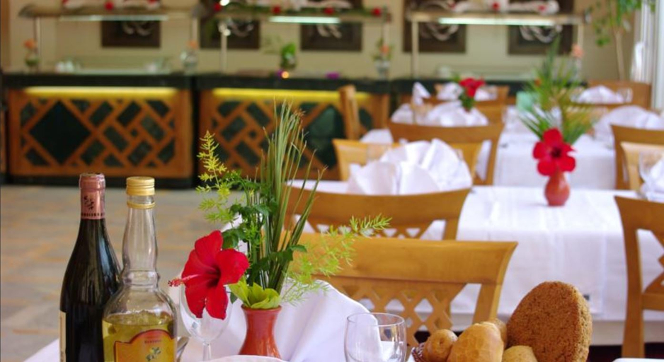Food & Drinks 5, Royal Nozha, Hammamet