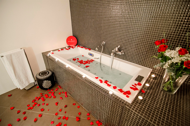 Bathroom, Cantemerle Hotel & Spa, Alpes-Maritimes