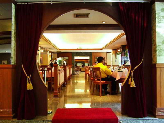 Public Area, De' Moc, Phra Nakhon