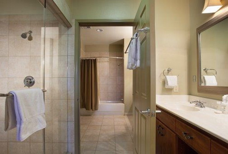Bathroom 4, Bluegreen Vacations Club 36, Clark