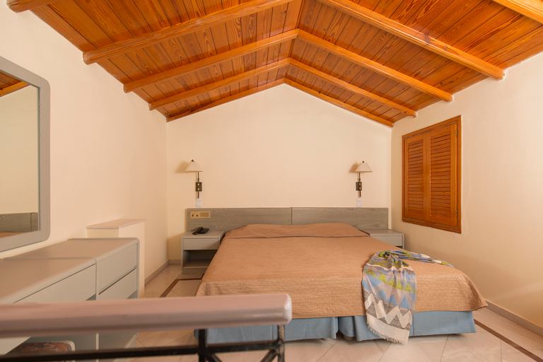 Bedroom 4, Samaina Port, North Aegean