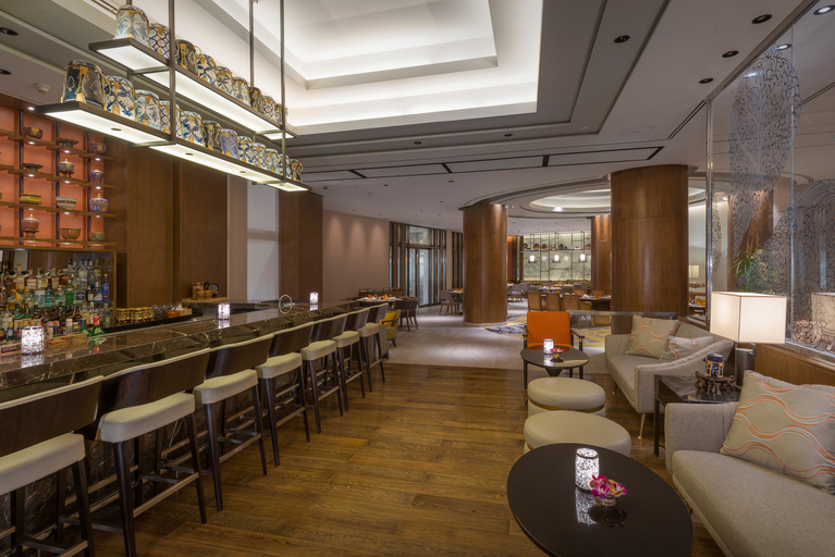 Public Area 4, Dusit Thani Manila, Makati City
