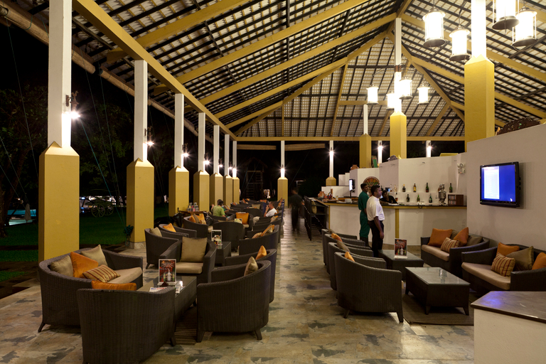 Public Area 4, Amaya Lake Dambulla, Dambulla
