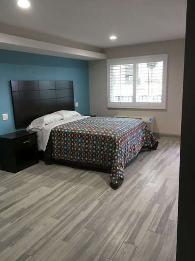 Bedroom 3, Clover Motel, Los Angeles