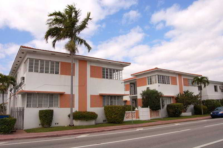 Exterior & Views