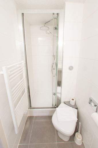 Bathroom 5, Hotel Acadie Eragny sur Oise, Val-d'Oise