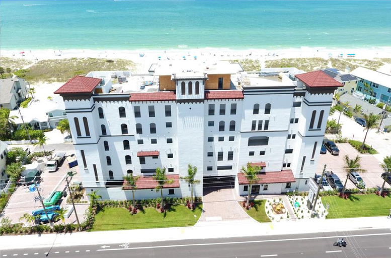 Exterior & Views 2, Barefoot Beach Club, Pinellas