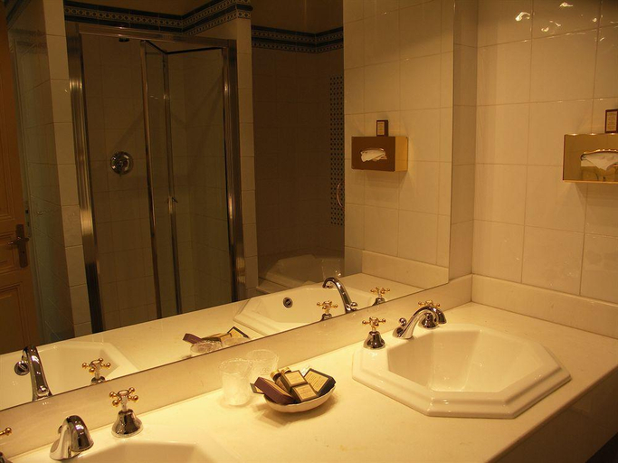 Bathroom 4, La Chartreuse du Val Saint Esprit, Pas-de-Calais