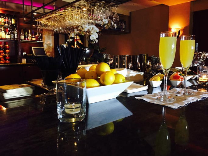Food & Drinks
