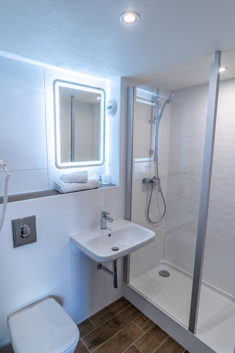 Bathroom 4, Hotel Acadie Orly Morangis, Essonne