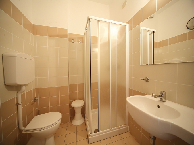 Bathroom 4, Hotel Telstar, Rimini