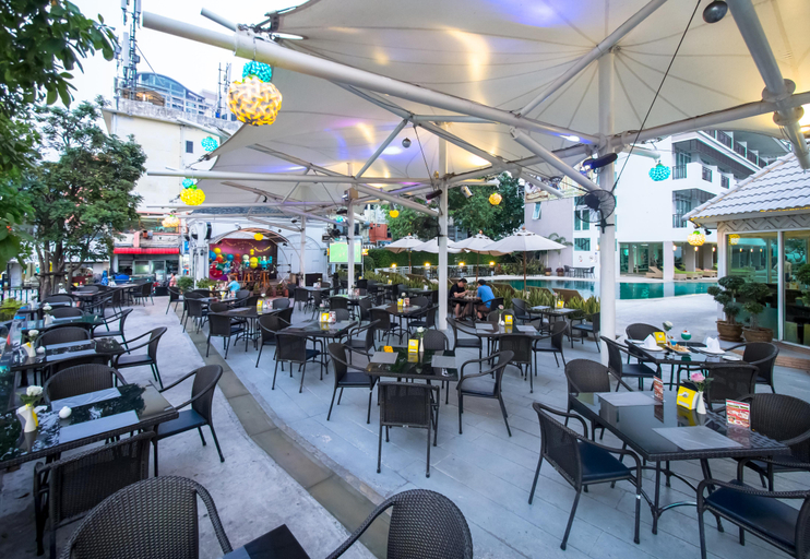 Food & Drinks 2, Pattaya Discovery Beach Hotel, Pattaya