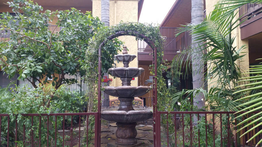 Exterior & Views 2, Stanford Inn & Suites Anaheim, Orange