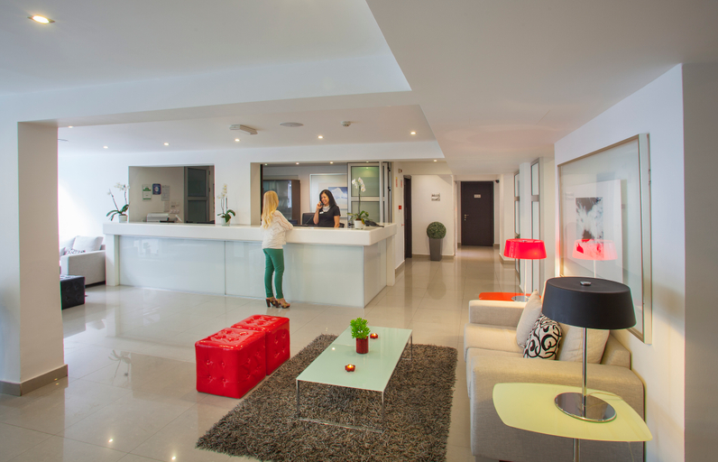 Public Area 2, ibis Styles Larnaca Finikoudes Beach, Larnaca