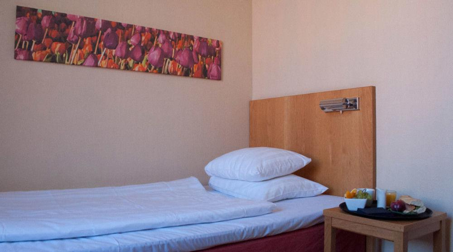 Bedroom 3, Quality Hotel Park, Södertälje