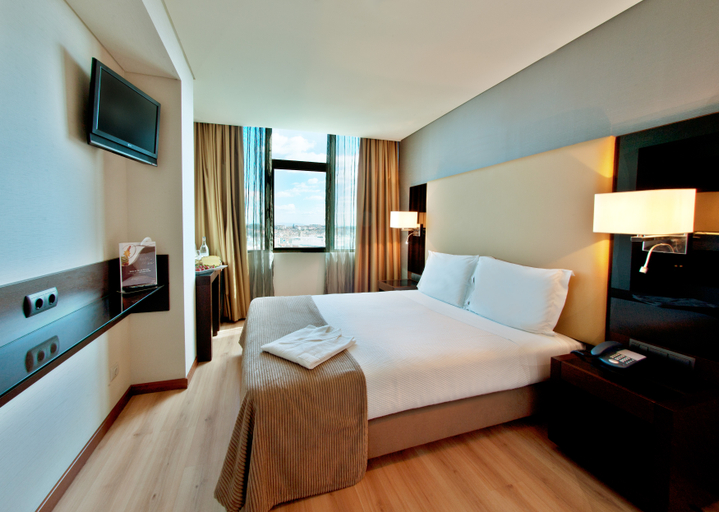 Bedroom 2, TURIM Alameda Hotel, Lisbon
