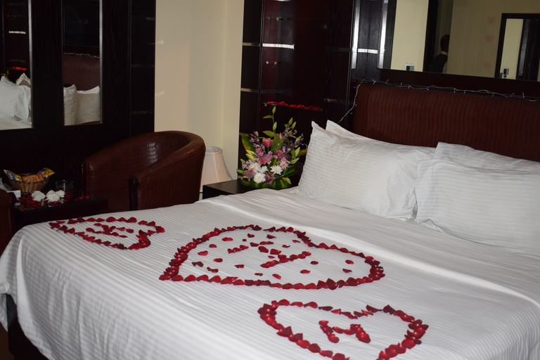 Bedroom 1, Al Seteen Palace Hotel, Riyadh