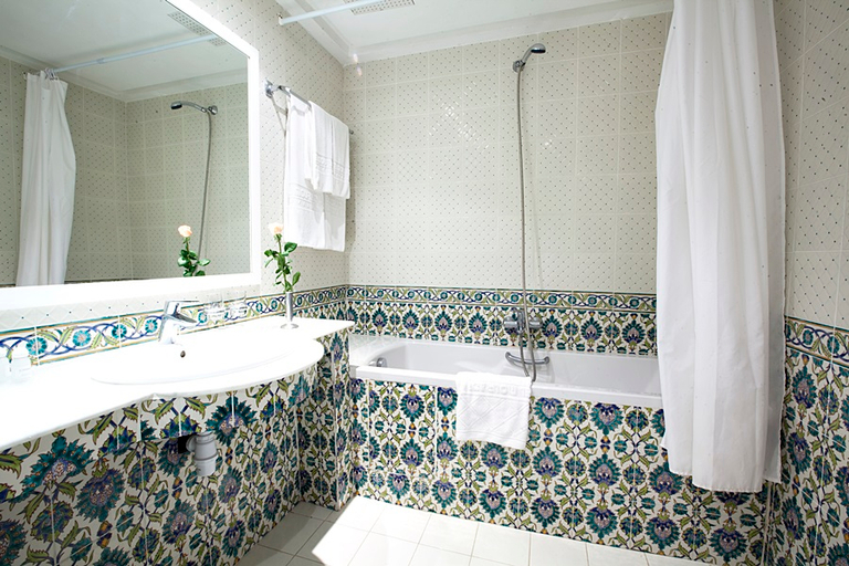 Bathroom 4, El Mouradi Cap Mahdia, Mahdia