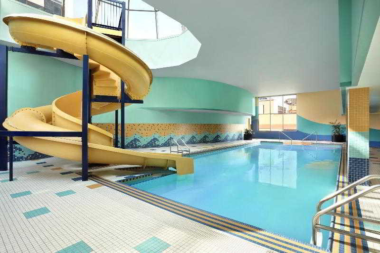 Sport & Beauty 2, Sheraton Suites Calgary Eau Claire, Division No. 6