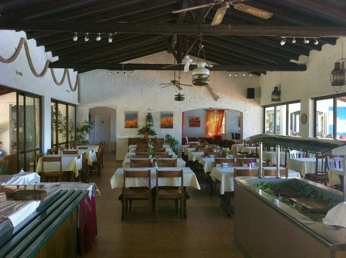 Food & Drinks 4, Nautilus, Ionian Islands